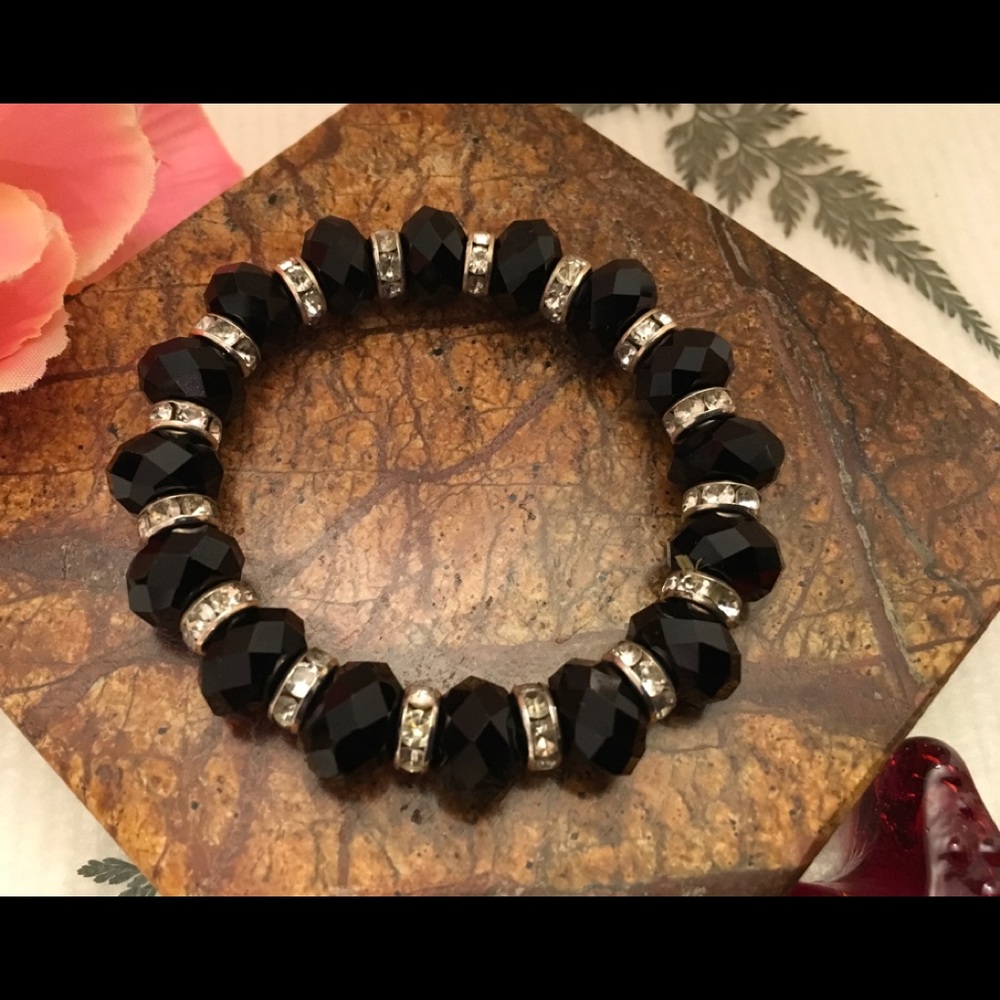 VINTAGE BLACK CRYSTAL BRACELET